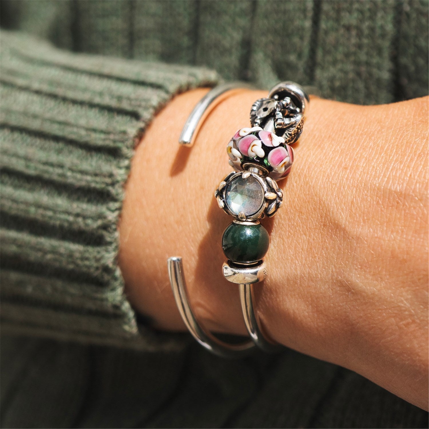 Black/white portrait of Alexandra Chapman, People's Bead winner 2025