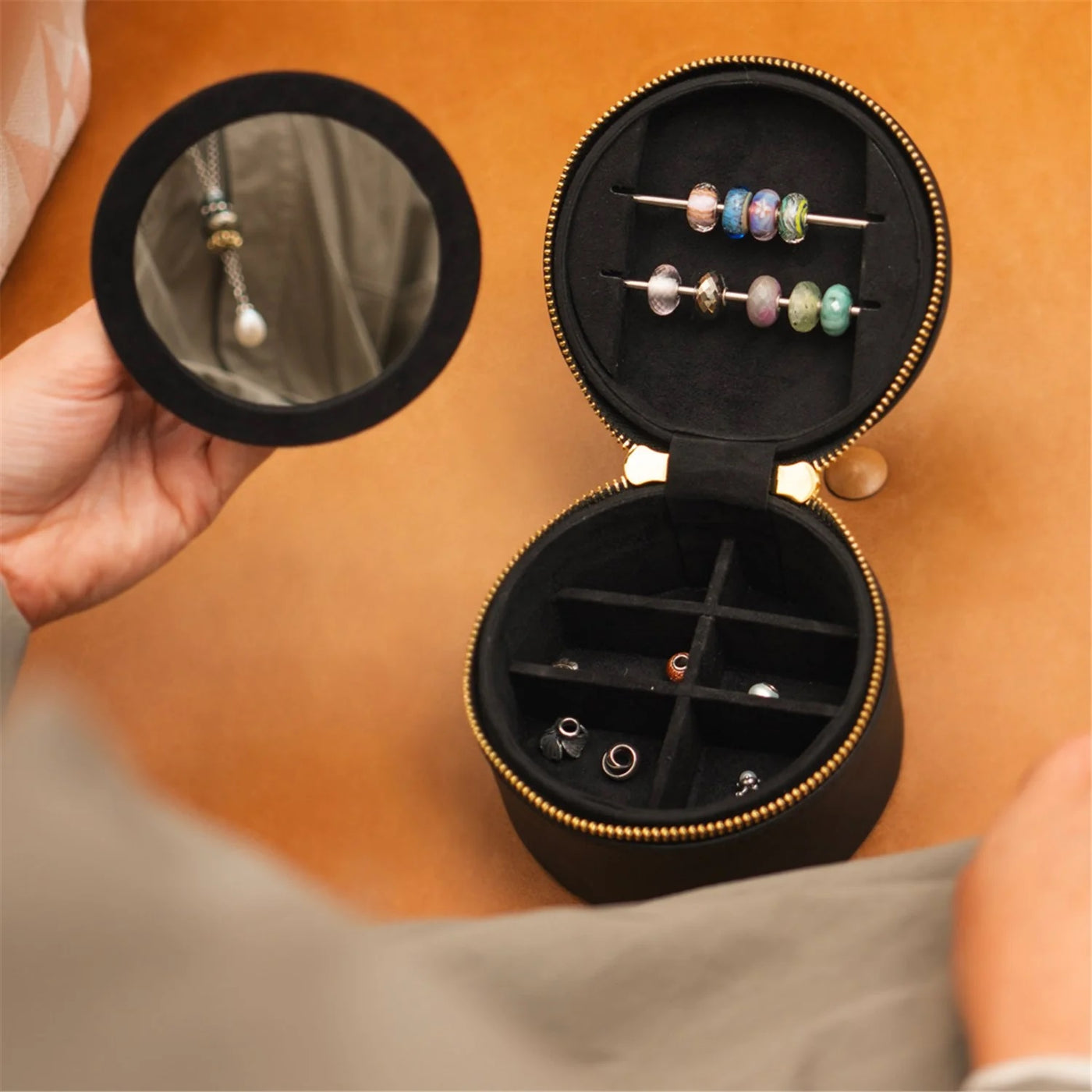 Scatola porta gioielli, nera