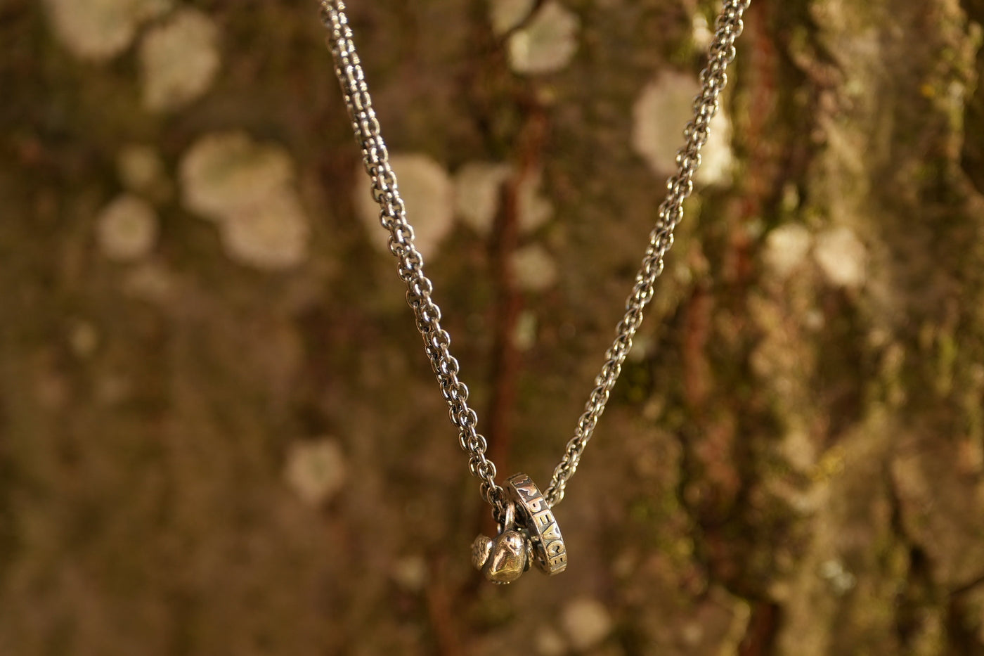 Set collana in argento PEACE con 2 bead (incl. donazione alla Croce Rossa)