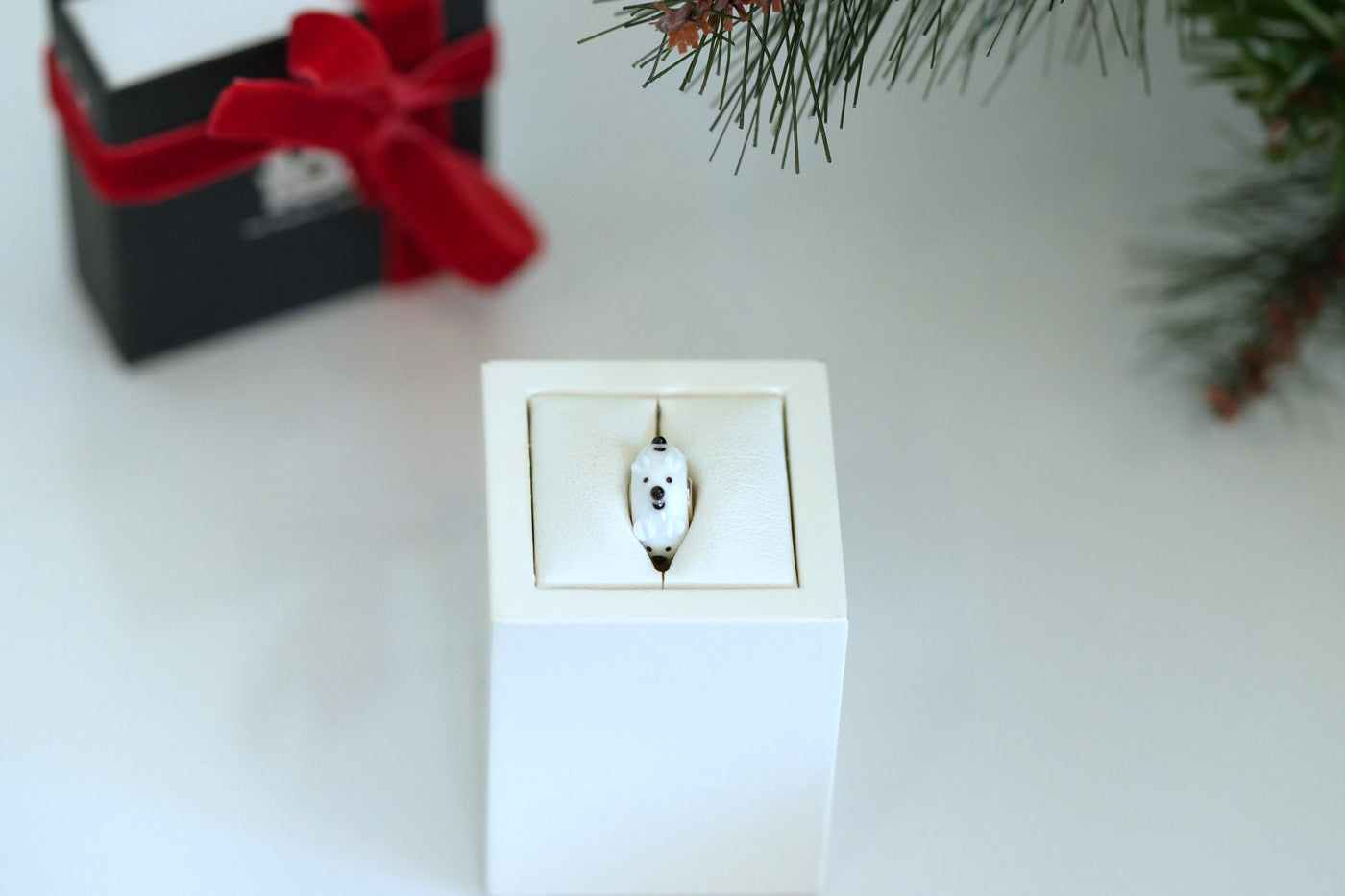 Bianco, l’orso polare con magnete